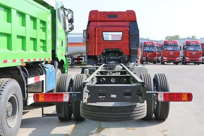 FAW New FAW JIEFANG Trucks for Sale in Qatar - Vilkikas: foto 3 FAW New FAW JIEFANG Trucks for Sale in Qatar - Vilkikas: foto 3