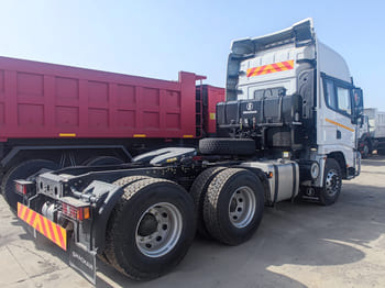 SHACMAN Shacman Trailer Truck for Sale in Sierra Leone - Vilkikas: foto 3 SHACMAN Shacman Trailer Truck for Sale in Sierra Leone - Vilkikas: foto 3