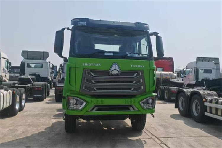 SINOTRUK Hohan Truck Head 6x4 for Sale In Nigeria - Vilkikas: foto 4 SINOTRUK Hohan Truck Head 6x4 for Sale In Nigeria - Vilkikas: foto 4
