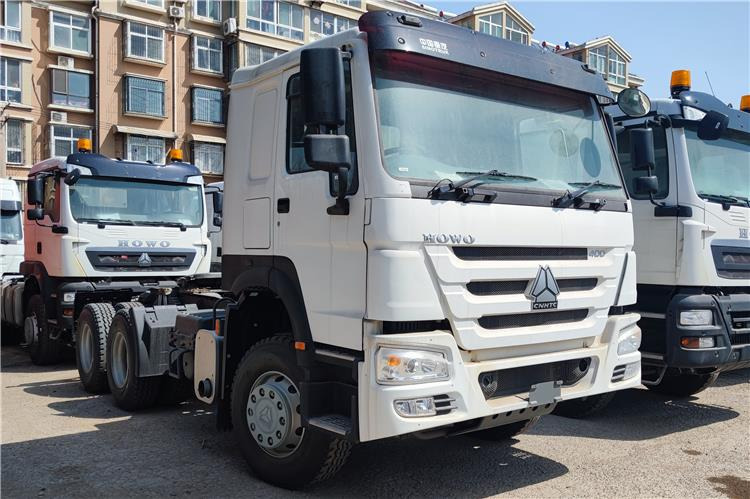 SINOTRUK Howo 400hp Truck Tractor Price with Weichai Engine In Guinea - Vilkikas: foto 1 SINOTRUK Howo 400hp Truck Tractor Price with Weichai Engine In Guinea - Vilkikas: foto 1