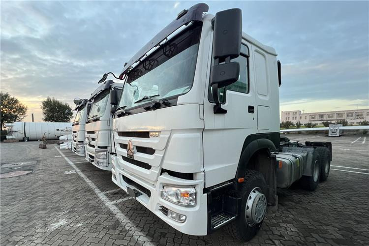 SINOTRUK Howo Truck Price - 400hp 10 Wheeler for Sale In Cameroon - Vilkikas: foto 1 SINOTRUK Howo Truck Price - 400hp 10 Wheeler for Sale In Cameroon - Vilkikas: foto 1