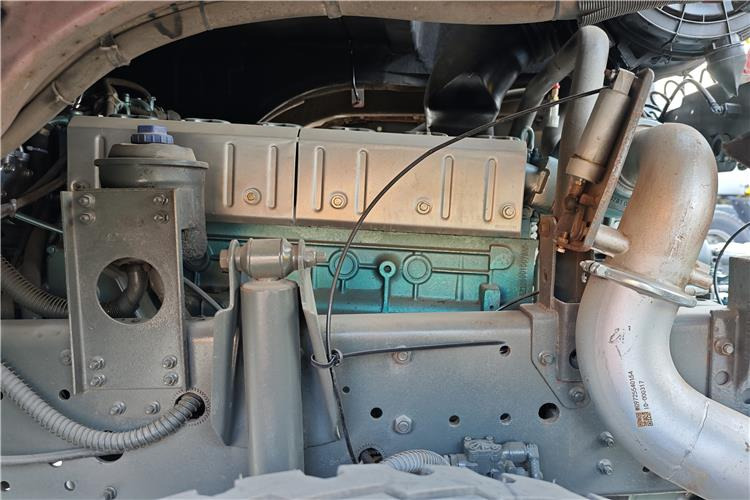 SINOTRUK Used Howo 371 Truck Head for Sale In Nigeria Lagos - Vilkikas: foto 5 SINOTRUK Used Howo 371 Truck Head for Sale In Nigeria Lagos - Vilkikas: foto 5