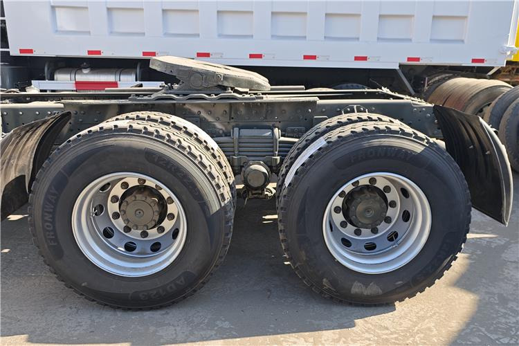 Sinotruk Used Hohan Truck Tractor 10 Wheeler for Sale In Burkina Faso - Vilkikas: foto 3 Sinotruk Used Hohan Truck Tractor 10 Wheeler for Sale In Burkina Faso - Vilkikas: foto 3