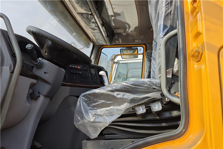 Sinotruk Used Howo Truck 371 hp 6x4 Head for Sale In Ghana Accra - Vilkikas: foto 2 Sinotruk Used Howo Truck 371 hp 6x4 Head for Sale In Ghana Accra - Vilkikas: foto 2