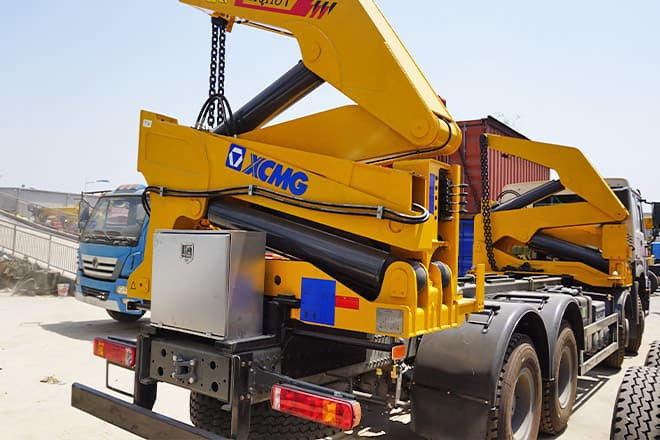 XCMG 20Ft Container Side Lift Truck for Sale in Guyana - Konteineris-vežimus/ Sukeisti kūną sunkvežimis: foto 2 XCMG 20Ft Container Side Lift Truck for Sale in Guyana - Konteineris-vežimus/ Sukeisti kūną sunkvežimis: foto 2
