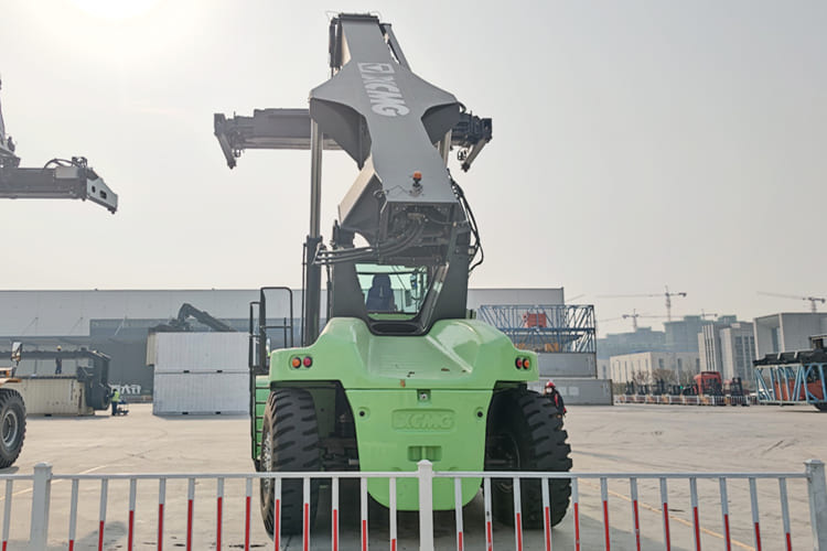 XCMG Reach Stacker Price for Sale in Guyana - Konteinerių krautuvas: foto 3 XCMG Reach Stacker Price for Sale in Guyana - Konteinerių krautuvas: foto 3