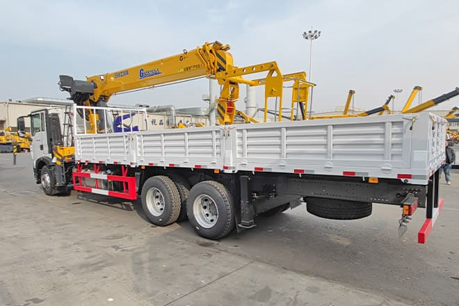 XCMG Truck Mounted Crane for Sale in Algeria - Sunkvežimis su kranu: foto 3 XCMG Truck Mounted Crane for Sale in Algeria - Sunkvežimis su kranu: foto 3