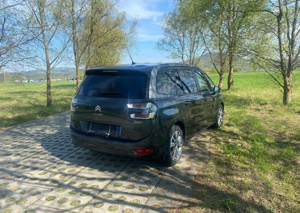 Citroën C4 Grand Picasso BlueHDi 120 EAT6 Selection lizingą Citroën C4 Grand Picasso BlueHDi 120 EAT6 Selection: foto 15 Citroën C4 Grand Picasso BlueHDi 120 EAT6 Selection lizingą Citroën C4 Grand Picasso BlueHDi 120 EAT6 Selection: foto 15