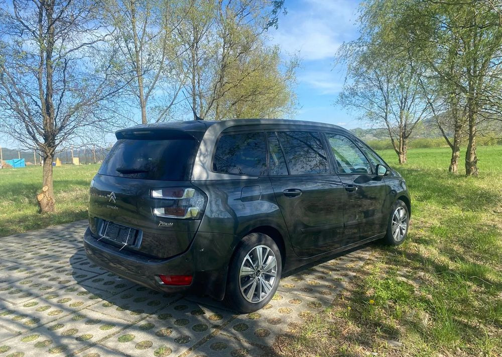 Citroën C4 Grand Picasso BlueHDi 120 EAT6 Selection lizingą Citroën C4 Grand Picasso BlueHDi 120 EAT6 Selection: foto 14 Citroën C4 Grand Picasso BlueHDi 120 EAT6 Selection lizingą Citroën C4 Grand Picasso BlueHDi 120 EAT6 Selection: foto 14