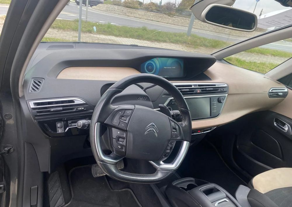 Citroën C4 Grand Picasso BlueHDi 120 EAT6 Selection lizingą Citroën C4 Grand Picasso BlueHDi 120 EAT6 Selection: foto 10 Citroën C4 Grand Picasso BlueHDi 120 EAT6 Selection lizingą Citroën C4 Grand Picasso BlueHDi 120 EAT6 Selection: foto 10