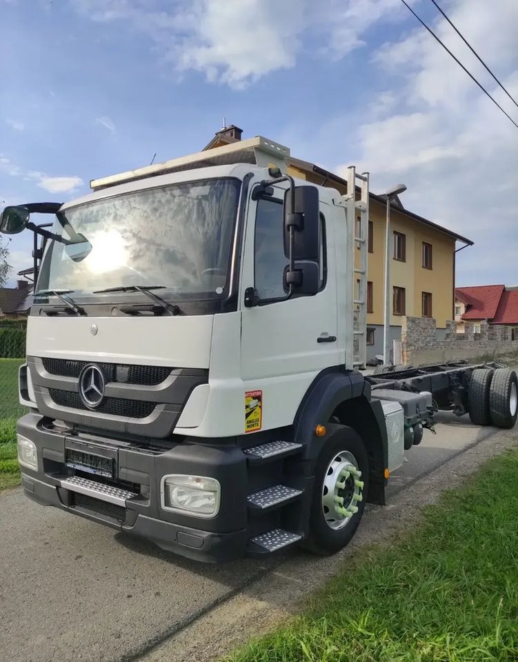 Mercedes-Benz AXOR 1829 rama do zabudowy blokada mostu - Važiuoklės sunkvežimis: foto 4 Mercedes-Benz AXOR 1829 rama do zabudowy blokada mostu - Važiuoklės sunkvežimis: foto 4