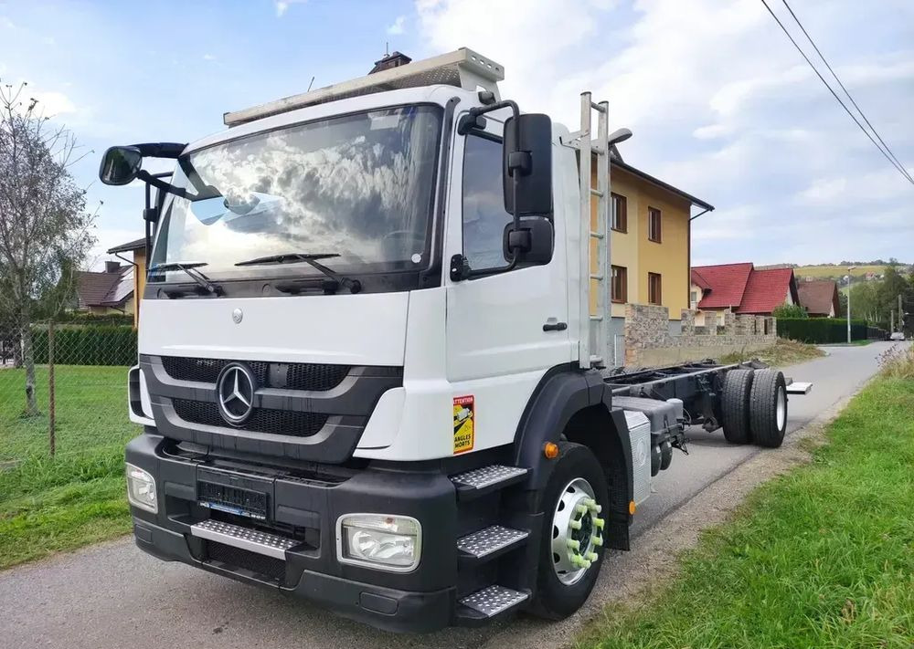 Mercedes-Benz AXOR 1829 rama do zabudowy blokada mostu - Važiuoklės sunkvežimis: foto 1 Mercedes-Benz AXOR 1829 rama do zabudowy blokada mostu - Važiuoklės sunkvežimis: foto 1