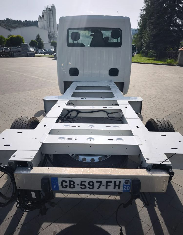 Renault MASTER 2,3 rama do zabudowy po obsłudze gotowy do jazdy - Važiuoklės sunkvežimis: foto 5 Renault MASTER 2,3 rama do zabudowy po obsłudze gotowy do jazdy - Važiuoklės sunkvežimis: foto 5