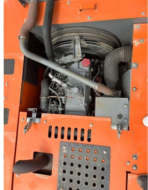 2021 Hitachi ZX240-3 - Vikšrinis ekskavatorius: foto 5 2021 Hitachi ZX240-3 - Vikšrinis ekskavatorius: foto 5