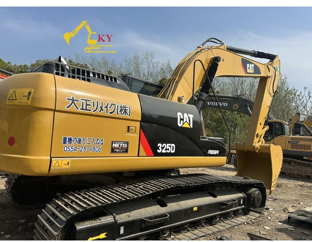Vikšrinis ekskavatorius 2023 Caterpillar 325: foto 8