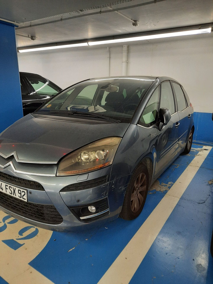 CITROEN C4 - 2008 - 1 ER MAIN - BOITE AUTO NEUVE - BATTERIE A CHANGE ET SUSPENSION A REVOIR - Lengvasis automobilis: foto 1 CITROEN C4 - 2008 - 1 ER MAIN - BOITE AUTO NEUVE - BATTERIE A CHANGE ET SUSPENSION A REVOIR - Lengvasis automobilis: foto 1
