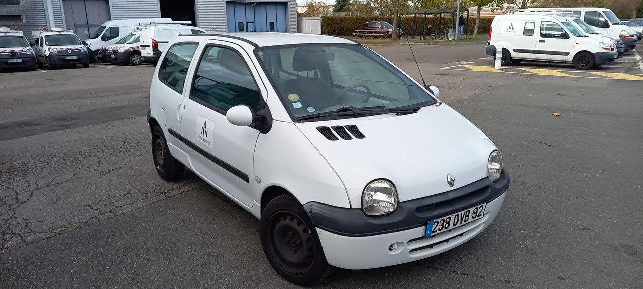 TWINGO PETROL (267) - Lengvasis automobilis: foto 1 TWINGO PETROL (267) - Lengvasis automobilis: foto 1