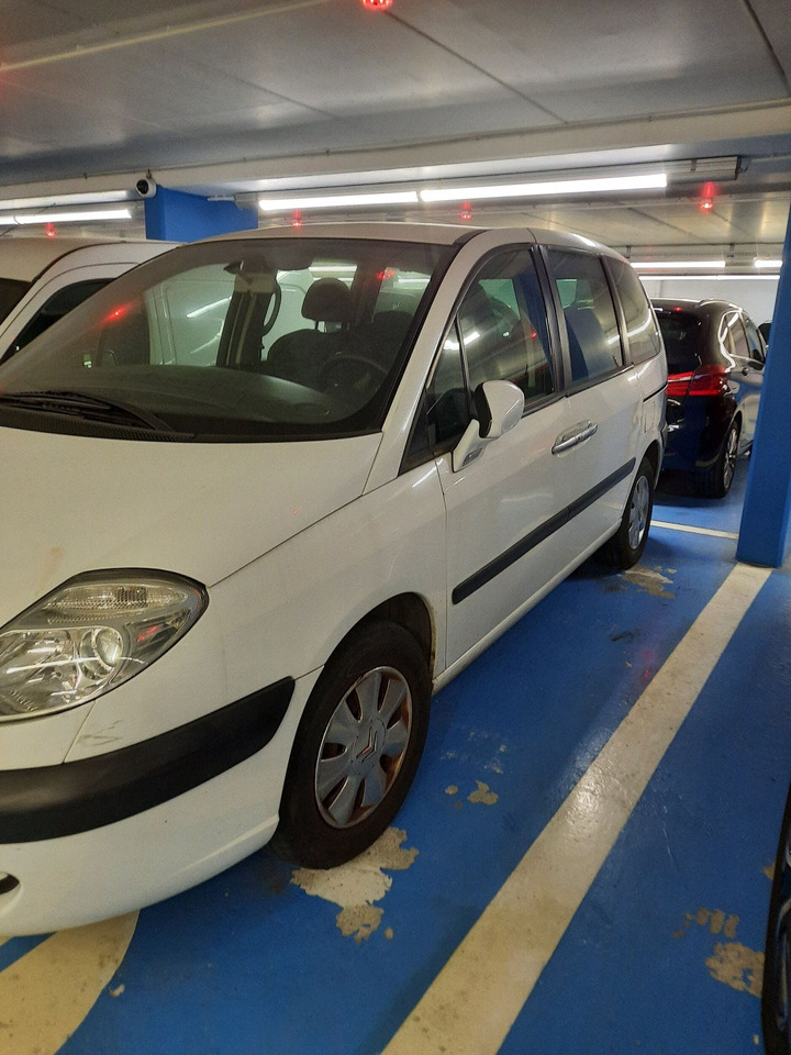 VÉHICULE CITROEN C8 - 1 ER MAIN -128344 KM - ANNEE 2004 - DIESEL - CLUTCH TO CHANGE - PNEUS AV A CHANGER - BATTERIE HS - Lengvasis automobilis: foto 1 VÉHICULE CITROEN C8 - 1 ER MAIN -128344 KM - ANNEE 2004 - DIESEL - CLUTCH TO CHANGE - PNEUS AV A CHANGER - BATTERIE HS - Lengvasis automobilis: foto 1