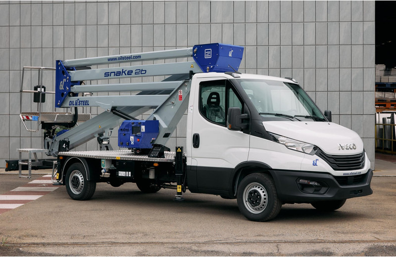 Oil & Steel Snake 26 Sobre IVECO 35S14 Distancia entre ejes 4100 mm - Kėlimo platforma: foto 1 Oil & Steel Snake 26 Sobre IVECO 35S14 Distancia entre ejes 4100 mm - Kėlimo platforma: foto 1