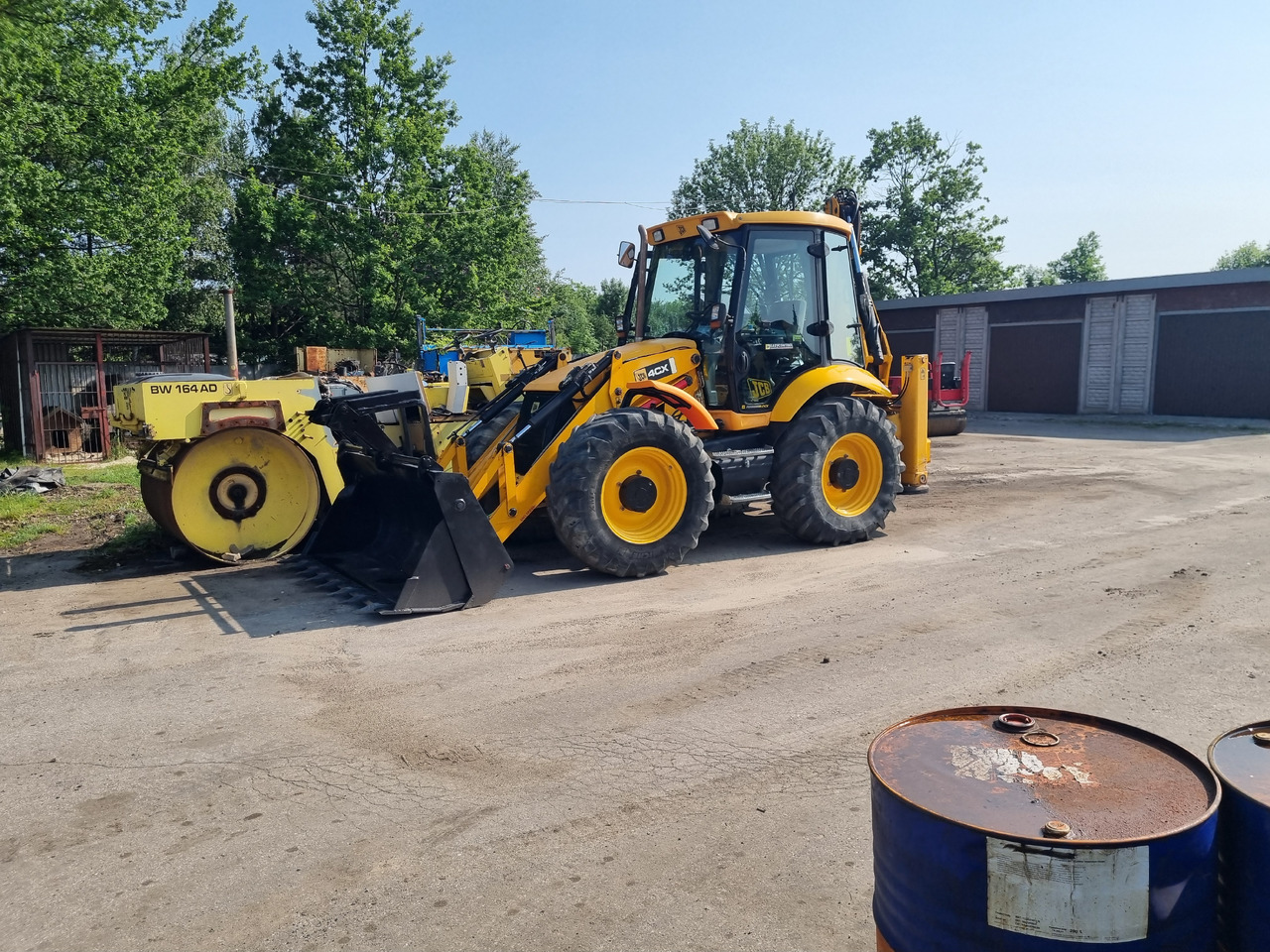 JCB 4CX - Ekskavatorius-krautuvas: foto 1 JCB 4CX - Ekskavatorius-krautuvas: foto 1