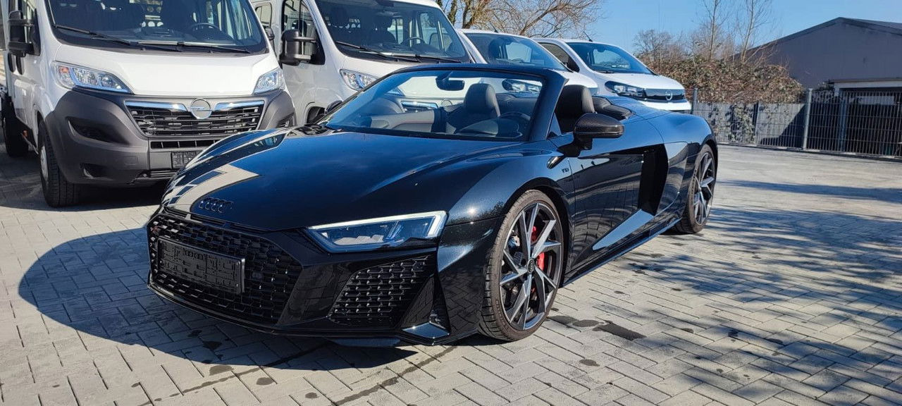 Audi R8 Spyder 5.2 FSI RWD performance - Kabrioletas: foto 1 Audi R8 Spyder 5.2 FSI RWD performance - Kabrioletas: foto 1