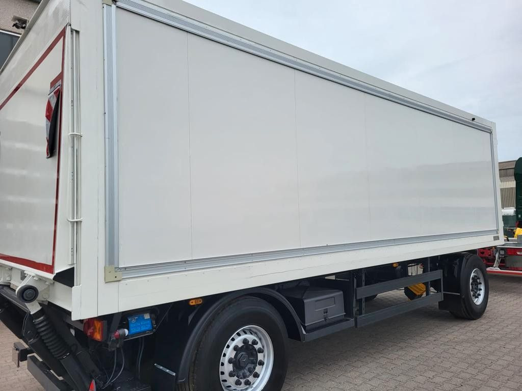 Diversen Drehschemel Vermietung möglich LBW Durchladbar Drehschemel Vermietung möglich LBW Durchladbar - Furgonas priekaba: foto 2 Diversen Drehschemel Vermietung möglich LBW Durchladbar Drehschemel Vermietung möglich LBW Durchladbar - Furgonas priekaba: foto 2