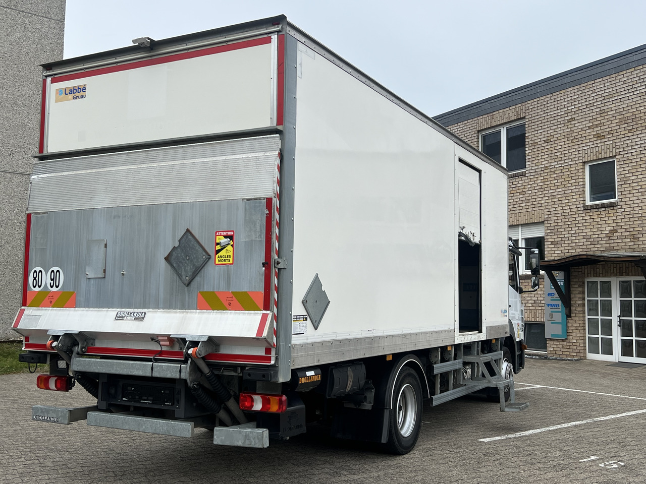 MERCEDES-BENZ Atego 1218 L Classic-Vermietung möglich-ADR-LBW - Furgonas sunkvežimis: foto 4 MERCEDES-BENZ Atego 1218 L Classic-Vermietung möglich-ADR-LBW - Furgonas sunkvežimis: foto 4