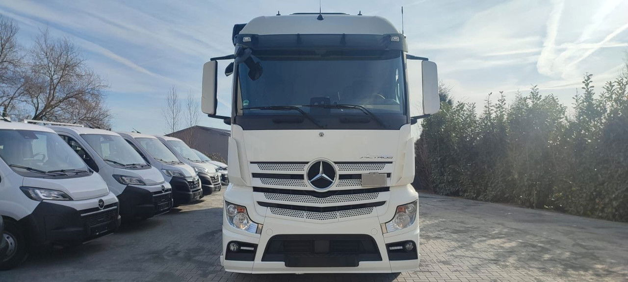 Mercedes-Benz Actros 1843 1843-Vermietung - LBW Voll-Luft-gefedert - Furgonas sunkvežimis: foto 2 Mercedes-Benz Actros 1843 1843-Vermietung - LBW Voll-Luft-gefedert - Furgonas sunkvežimis: foto 2