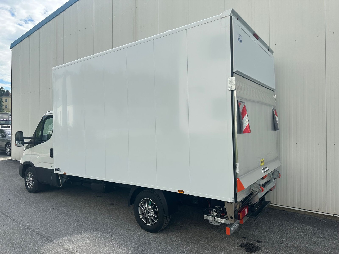 Iveco Daily 35S14 8g HiMatic LBW Mod 2025 - Furgonas su krovinių dėže: foto 3 Iveco Daily 35S14 8g HiMatic LBW Mod 2025 - Furgonas su krovinių dėže: foto 3