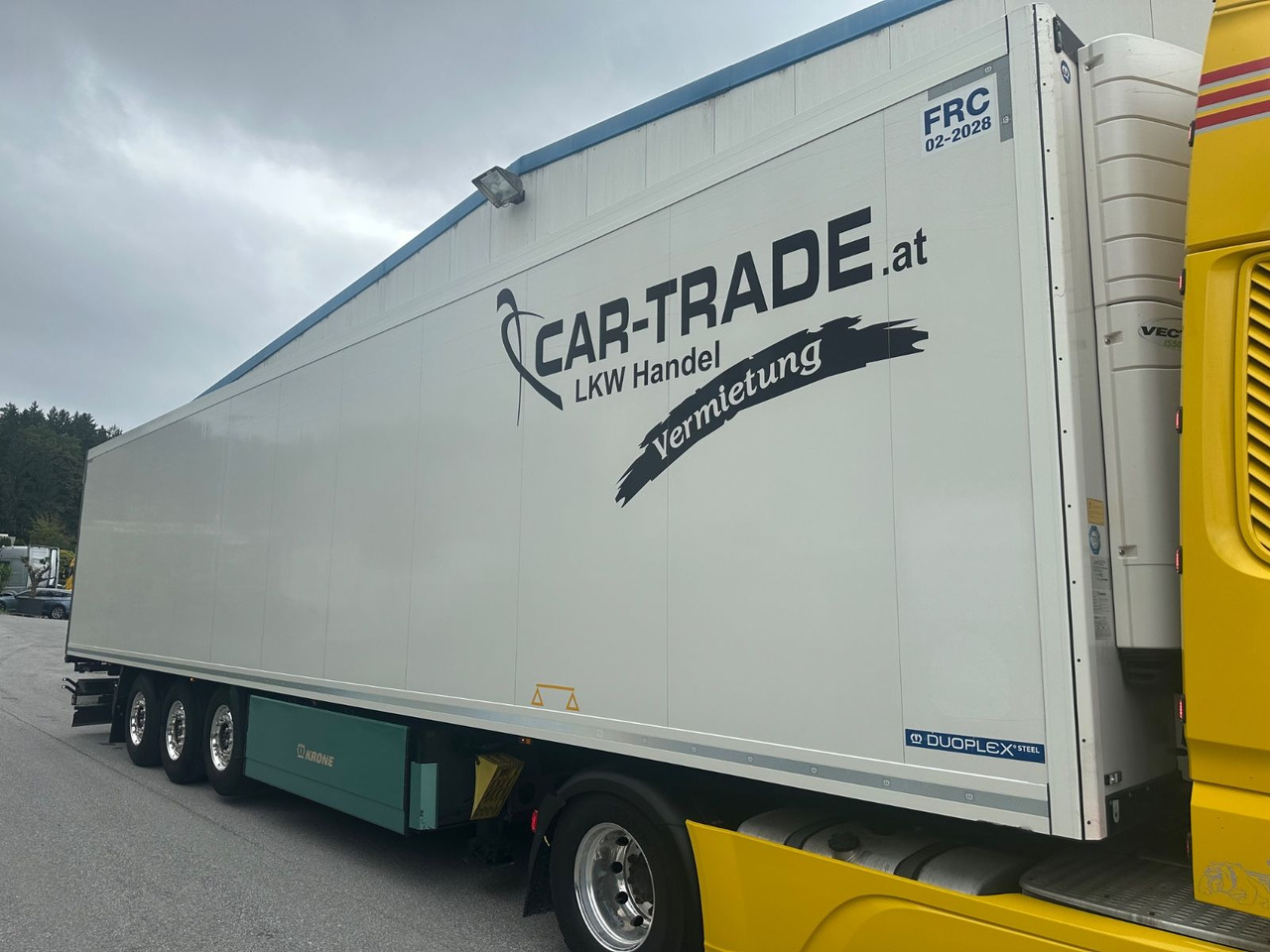 Krone SDR 27 Vector 1550 Doppelstock/Blumenbreit - Furgonas puspriekabė: foto 2 Krone SDR 27 Vector 1550 Doppelstock/Blumenbreit - Furgonas puspriekabė: foto 2