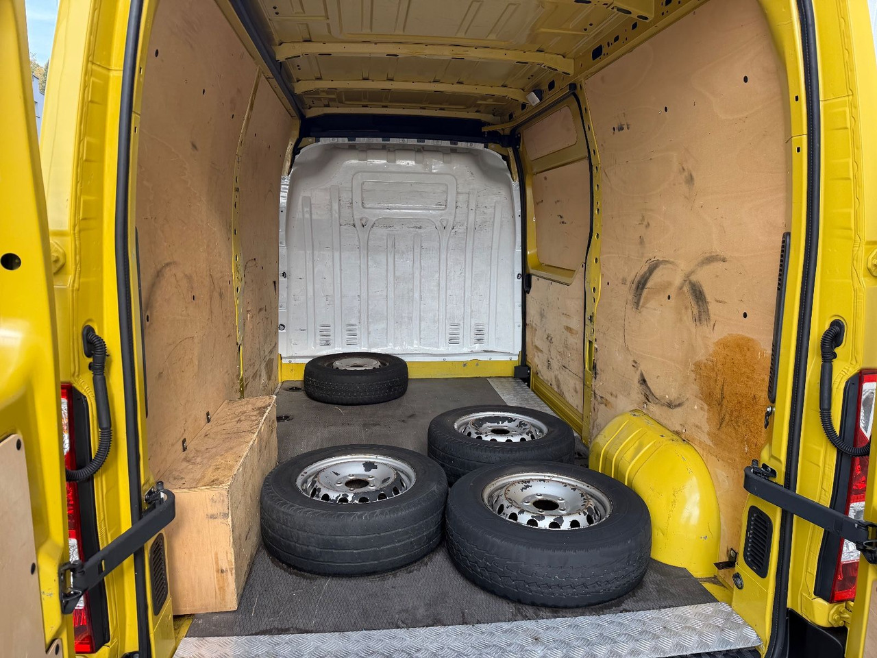 Opel Movano 125 - Krovininis mikroautobusas: foto 5 Opel Movano 125 - Krovininis mikroautobusas: foto 5
