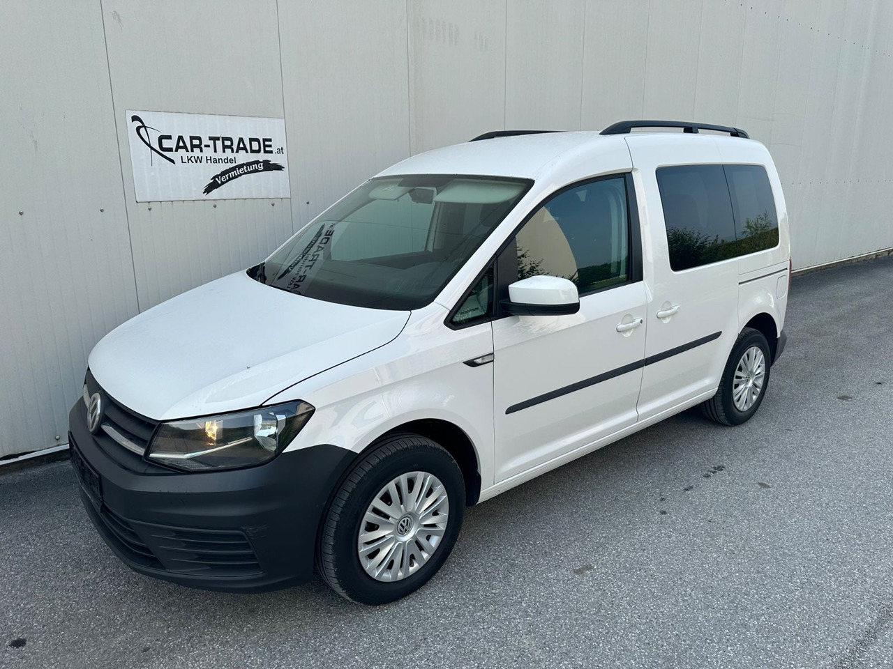 Volkswagen Caddy 2,0TDI 75kW BMT Beach - Keleivinis furgonas: foto 1 Volkswagen Caddy 2,0TDI 75kW BMT Beach - Keleivinis furgonas: foto 1