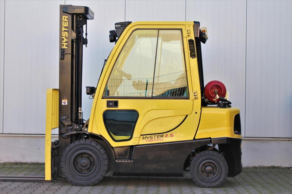 HYSTER H2.5FT Gas 2500kg Kabine 2018 Stapler UVV ✅ - Dujinis krautuvas: foto 4 HYSTER H2.5FT Gas 2500kg Kabine 2018 Stapler UVV ✅ - Dujinis krautuvas: foto 4