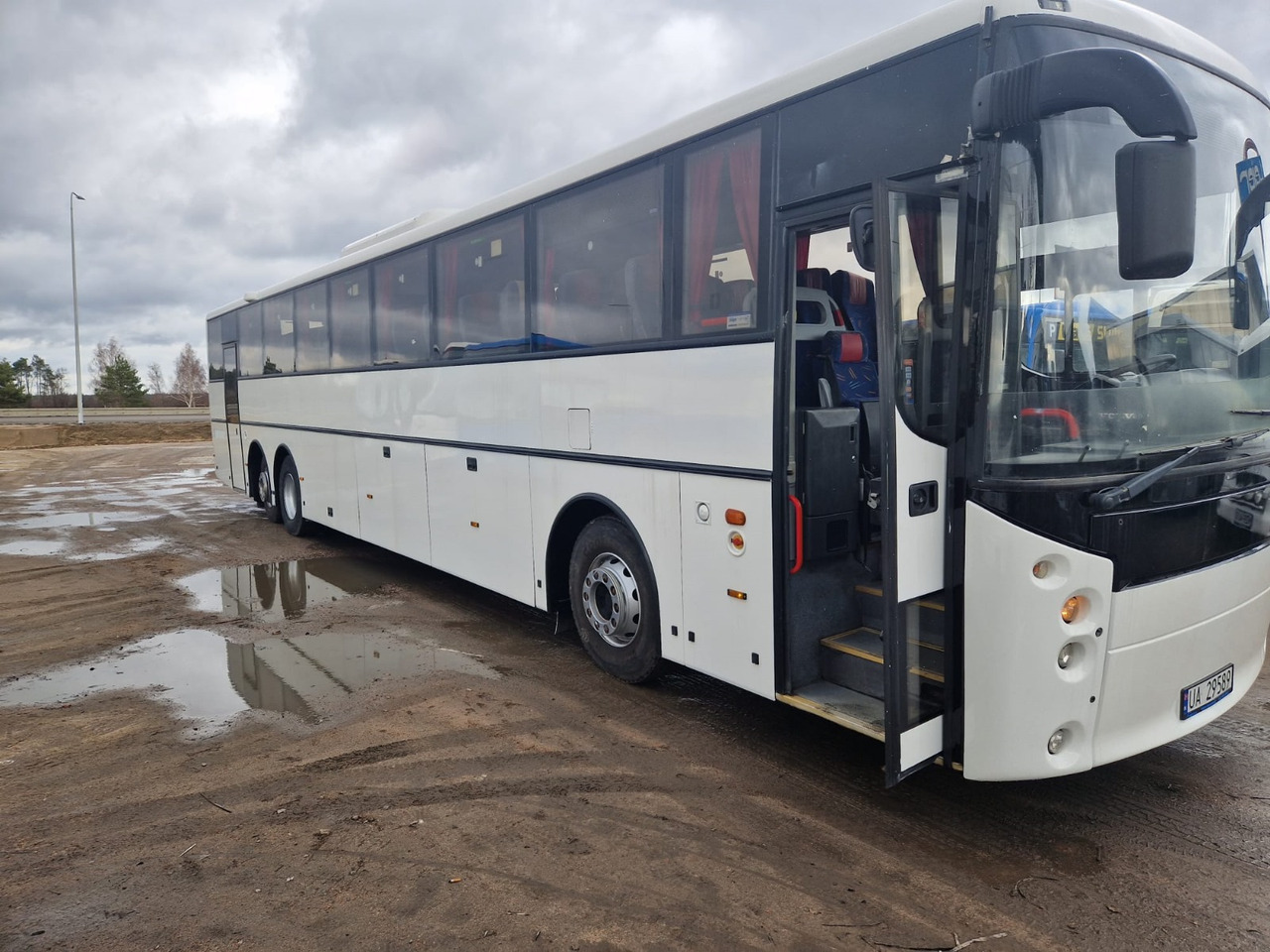 VOLVO B12B VEST HORISONT - Turistinis autobusas: foto 3 VOLVO B12B VEST HORISONT - Turistinis autobusas: foto 3