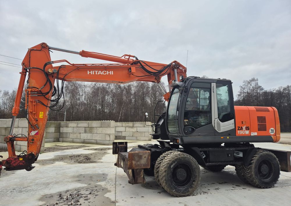 Hitachi ZX190W-3 - Ratinis ekskavatorius: foto 1 Hitachi ZX190W-3 - Ratinis ekskavatorius: foto 1