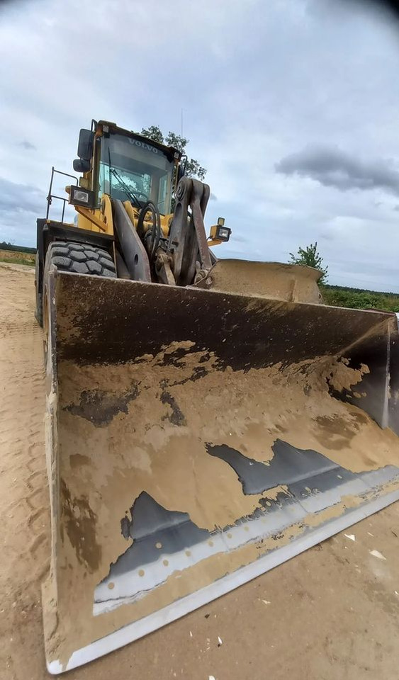 Volvo L150E - Ratinis krautuvas: foto 3 Volvo L150E - Ratinis krautuvas: foto 3