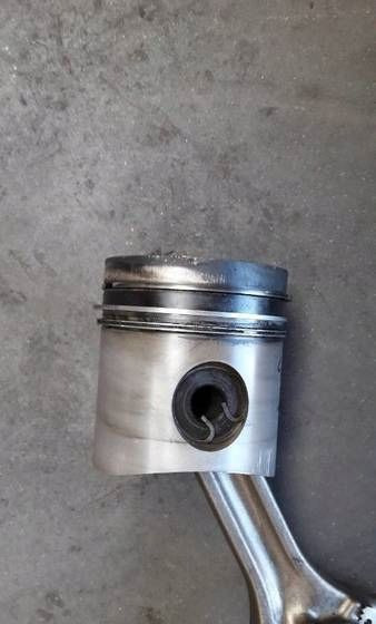 Liebherr D914 t tłok - Stūmokliai/ Žiedai/ Įvorės - Sunkvežimis: foto 1 Liebherr D914 t tłok - Stūmokliai/ Žiedai/ Įvorės - Sunkvežimis: foto 1