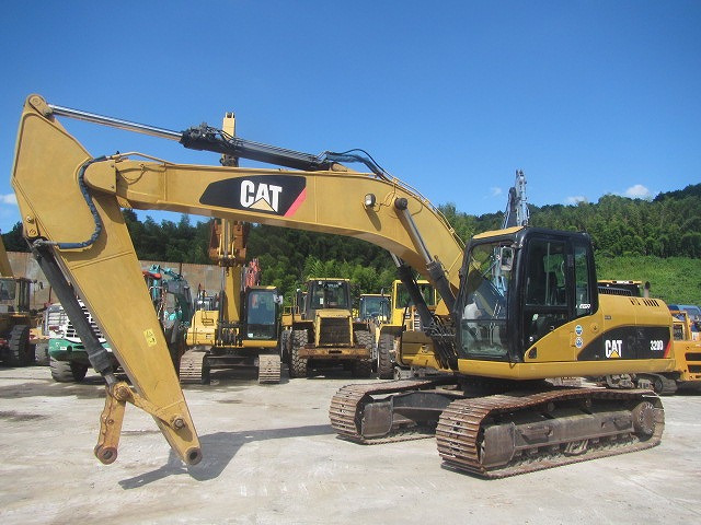 CAT 320D-E - Vikšrinis ekskavatorius: foto 1 CAT 320D-E - Vikšrinis ekskavatorius: foto 1