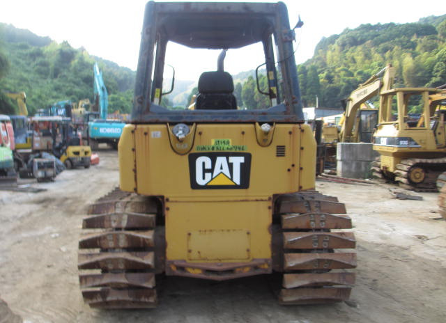 CAT D3K2 - Buldozeris: foto 3 CAT D3K2 - Buldozeris: foto 3