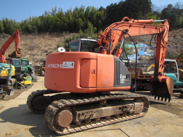 HITACHI ZX135USK - Vikšrinis ekskavatorius: foto 4 HITACHI ZX135USK - Vikšrinis ekskavatorius: foto 4