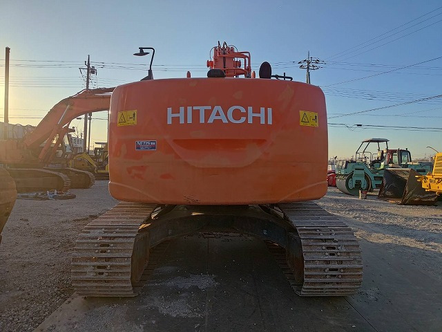 HITACHI ZX225USRLCMH-5B - Vikšrinis ekskavatorius: foto 4 HITACHI ZX225USRLCMH-5B - Vikšrinis ekskavatorius: foto 4