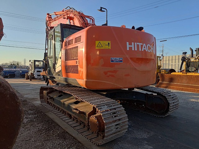 HITACHI ZX225USRLCMH-5B - Vikšrinis ekskavatorius: foto 3 HITACHI ZX225USRLCMH-5B - Vikšrinis ekskavatorius: foto 3