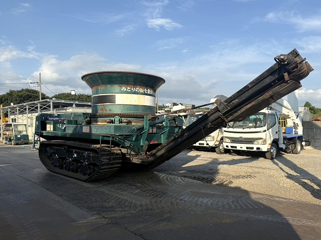 MOROOKA MC-2000 - Medienos smulkintuvas: foto 3 MOROOKA MC-2000 - Medienos smulkintuvas: foto 3