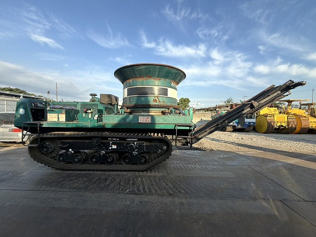 MOROOKA MC-2000 - Medienos smulkintuvas: foto 2 MOROOKA MC-2000 - Medienos smulkintuvas: foto 2