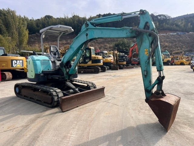 YANMAR ViO40-5B - Mini ekskavatorius: foto 5 YANMAR ViO40-5B - Mini ekskavatorius: foto 5