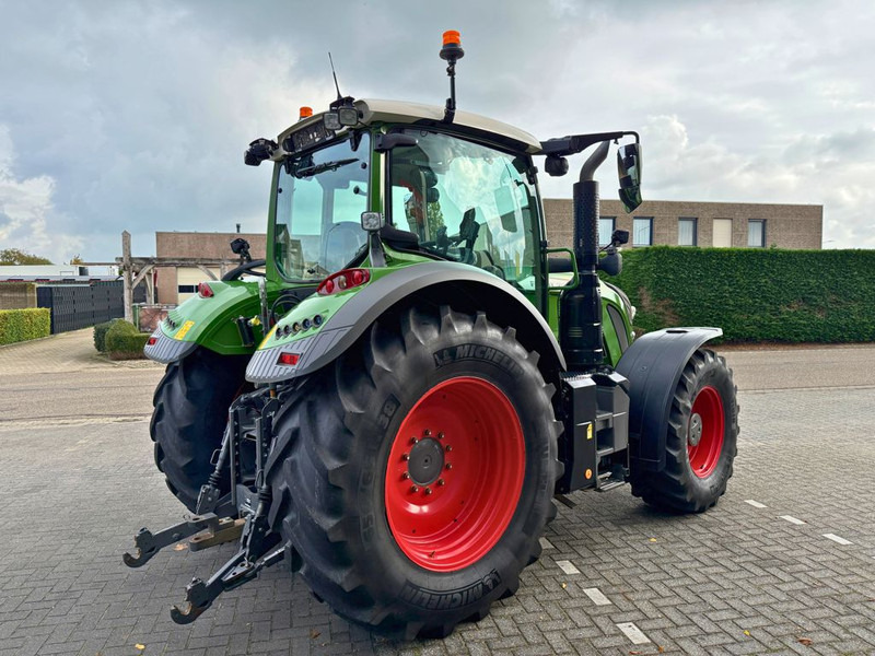 Fendt 720 S4 Vario Profi Plus - Traktorius: foto 3 Fendt 720 S4 Vario Profi Plus - Traktorius: foto 3