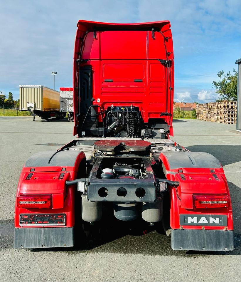 MAN TGX 18.500 4x2 LLS + XXL + Leder + Autom. + Voll-Verkleidung - Vilkikas: foto 4 MAN TGX 18.500 4x2 LLS + XXL + Leder + Autom. + Voll-Verkleidung - Vilkikas: foto 4