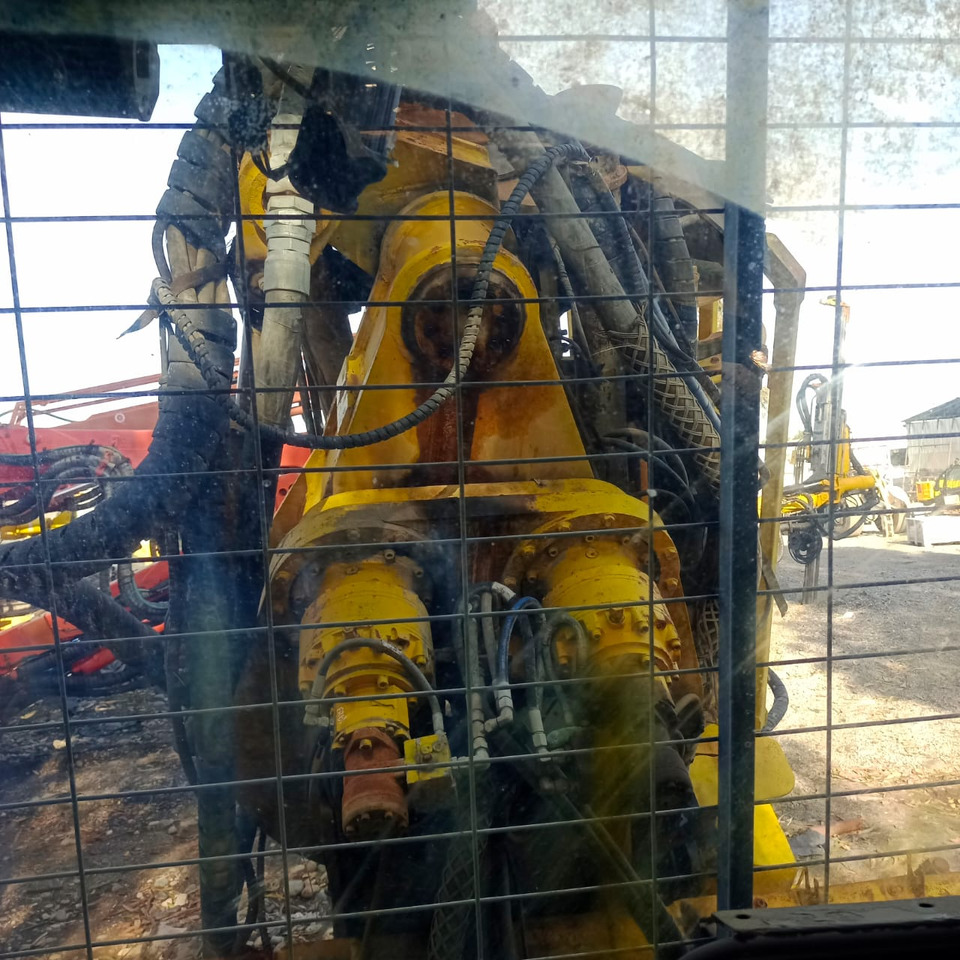 Atlas Copco SIMBA M4C DTH - Kasybos mašina: foto 5 Atlas Copco SIMBA M4C DTH - Kasybos mašina: foto 5