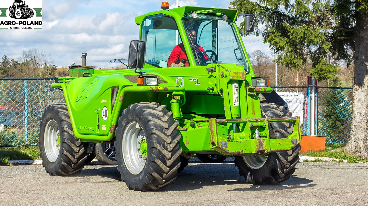 MERLO P 41.7 FARMER - 2010 ROK - WAGA - ŁYŻKA 2.5 M3- WIDŁY + UKŁAD PNEUMATYCZNY - Teleskopinis krautuvas: foto 5 MERLO P 41.7 FARMER - 2010 ROK - WAGA - ŁYŻKA 2.5 M3- WIDŁY + UKŁAD PNEUMATYCZNY - Teleskopinis krautuvas: foto 5