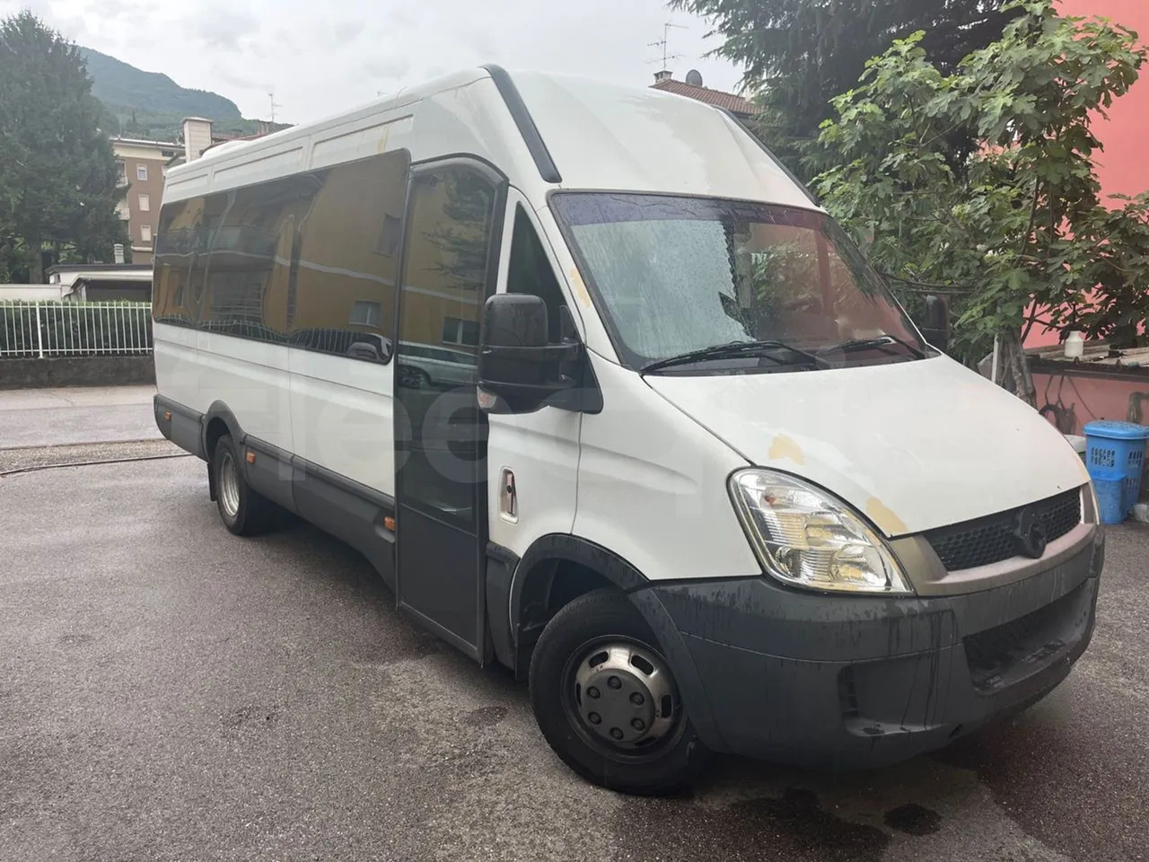 Iveco Daily - Mikroautobusas, Keleivinis furgonas: foto 1 Iveco Daily - Mikroautobusas, Keleivinis furgonas: foto 1